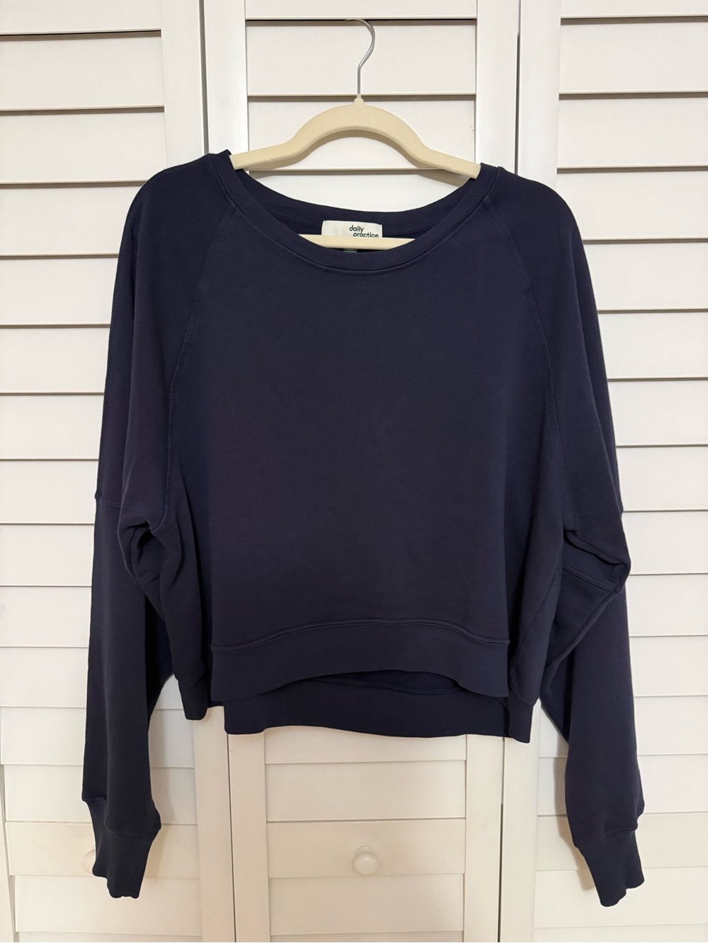 Daily Practice open back pullover - Picture 5 of 9